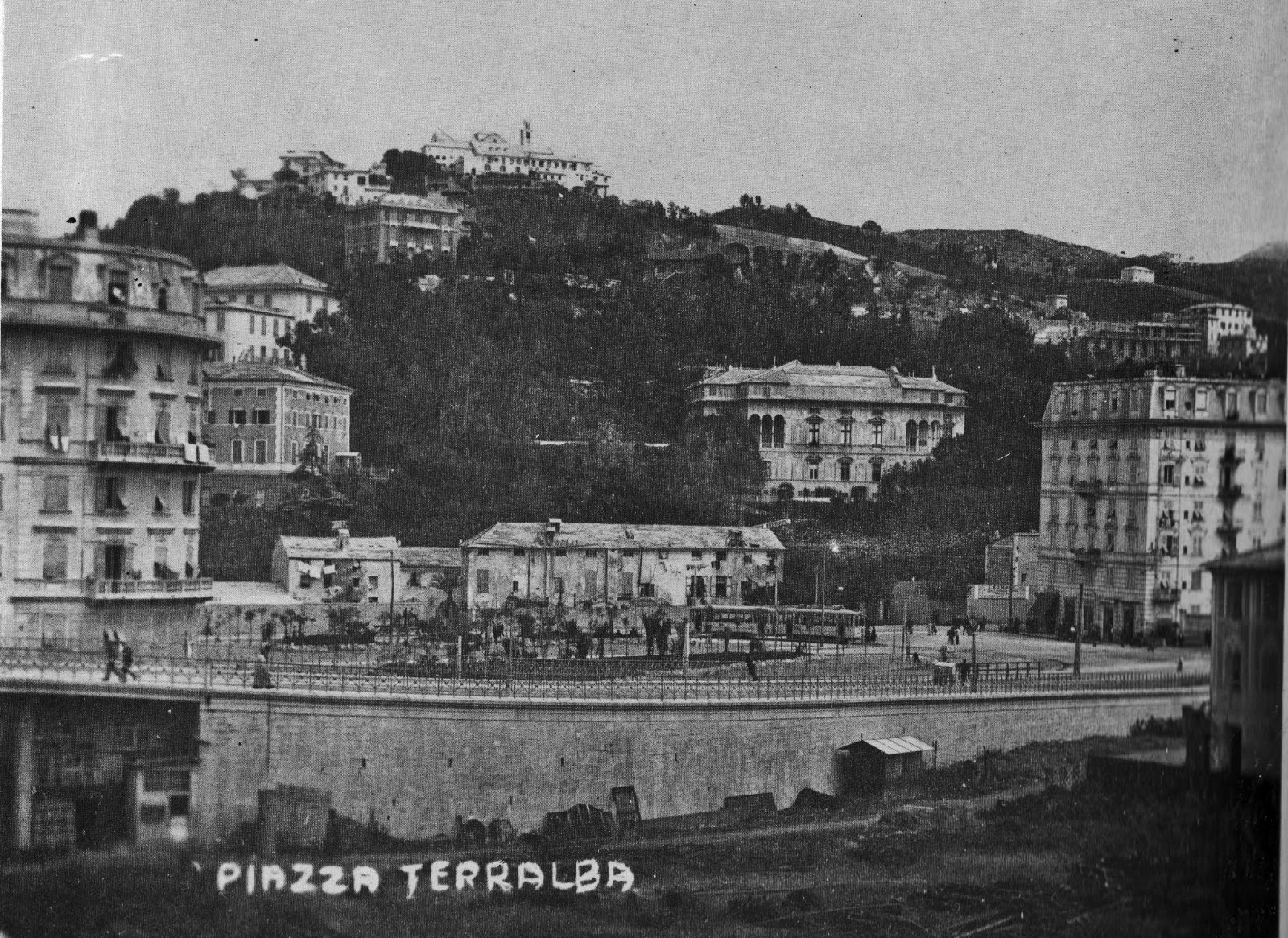 Piazza Terralba Villa Migone